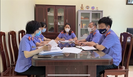 Viện KSND huyện Gia Lâm phê chuẩn Quyết định khởi tố bị can và Lệnh tạm...